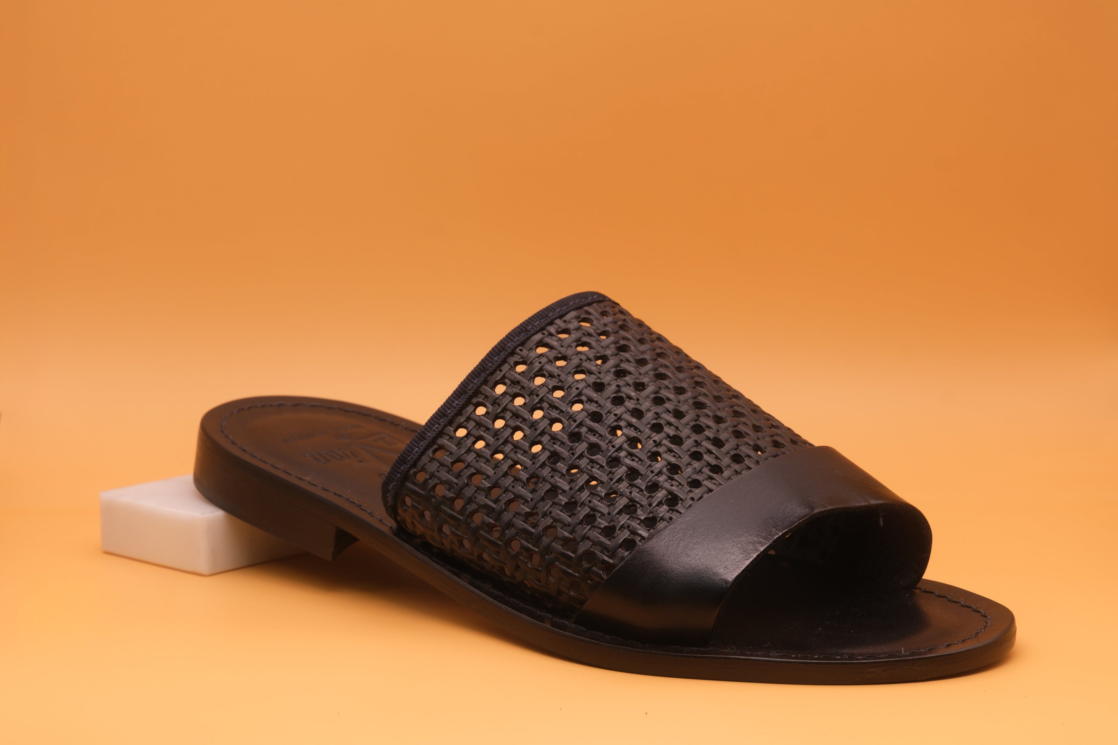 Men's Shoes – 3570